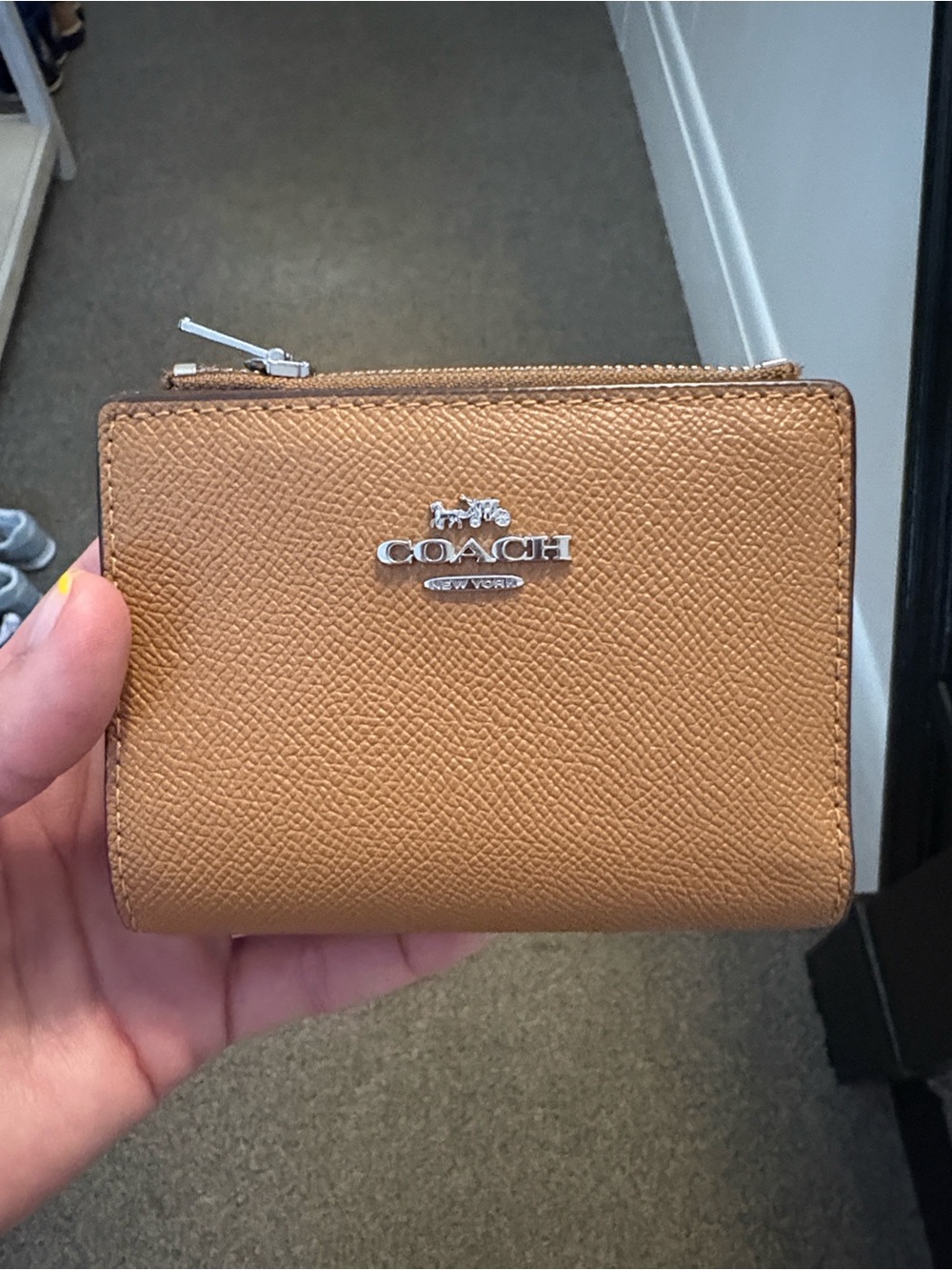 Coach Pebbled Leather Zip Card Wallet in Tan Brown - Picture 2 of 8